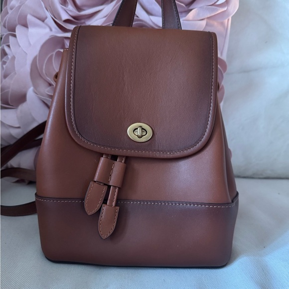 Coach Handbags - Coach Originals Turnlock Backpack